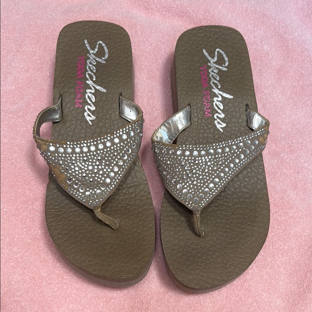 Skechers Women's Tan and Silver Sandals